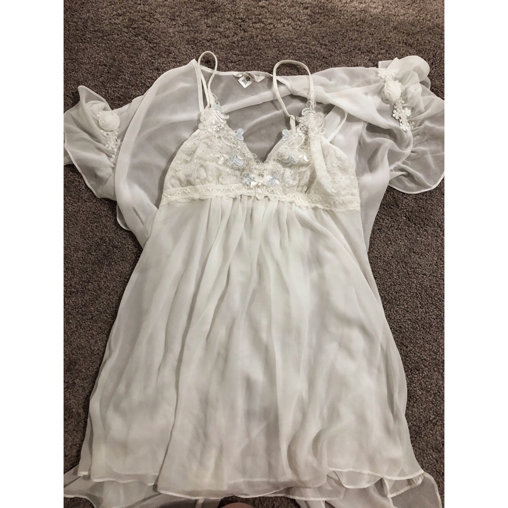 Sheer white nightie and robe size medium